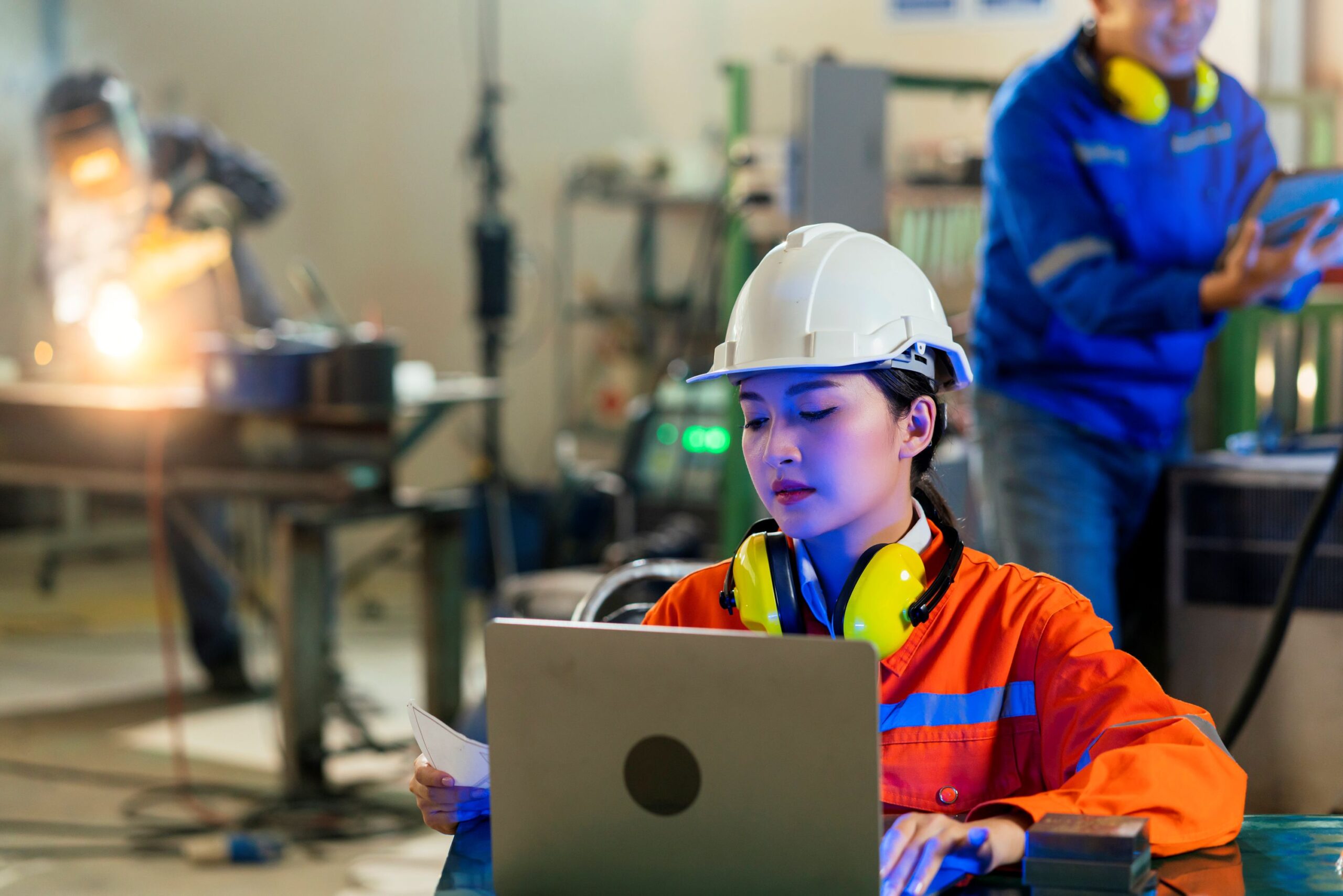 IT Support for Manufacturing 2 resized
